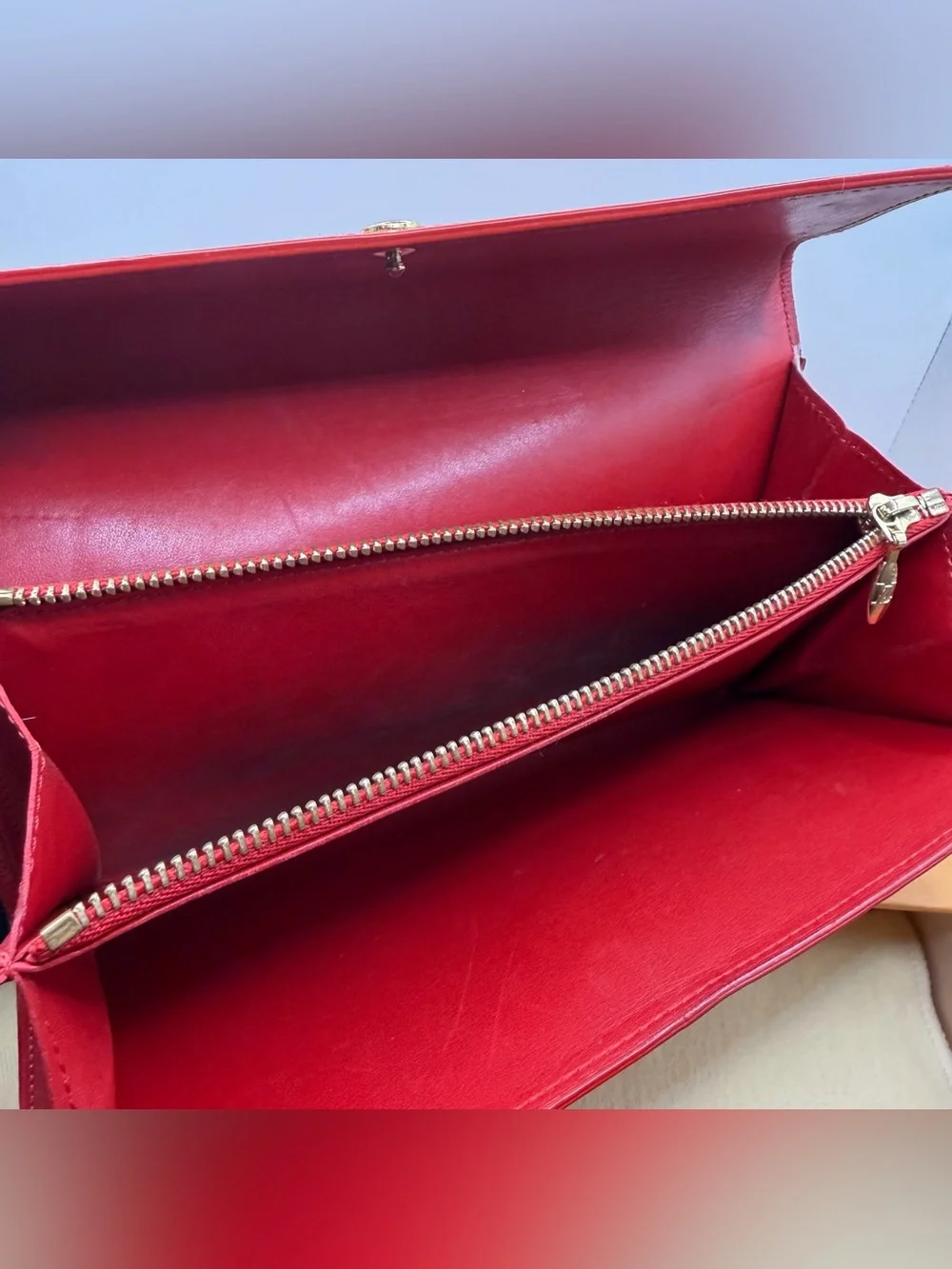Louis Vuitton Pomme D’Amour Vernis Sarah Wallet